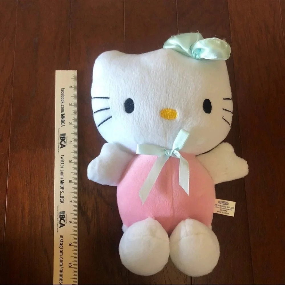 Sanrio Hello Kitty 10" plush - Picture 4 of 5